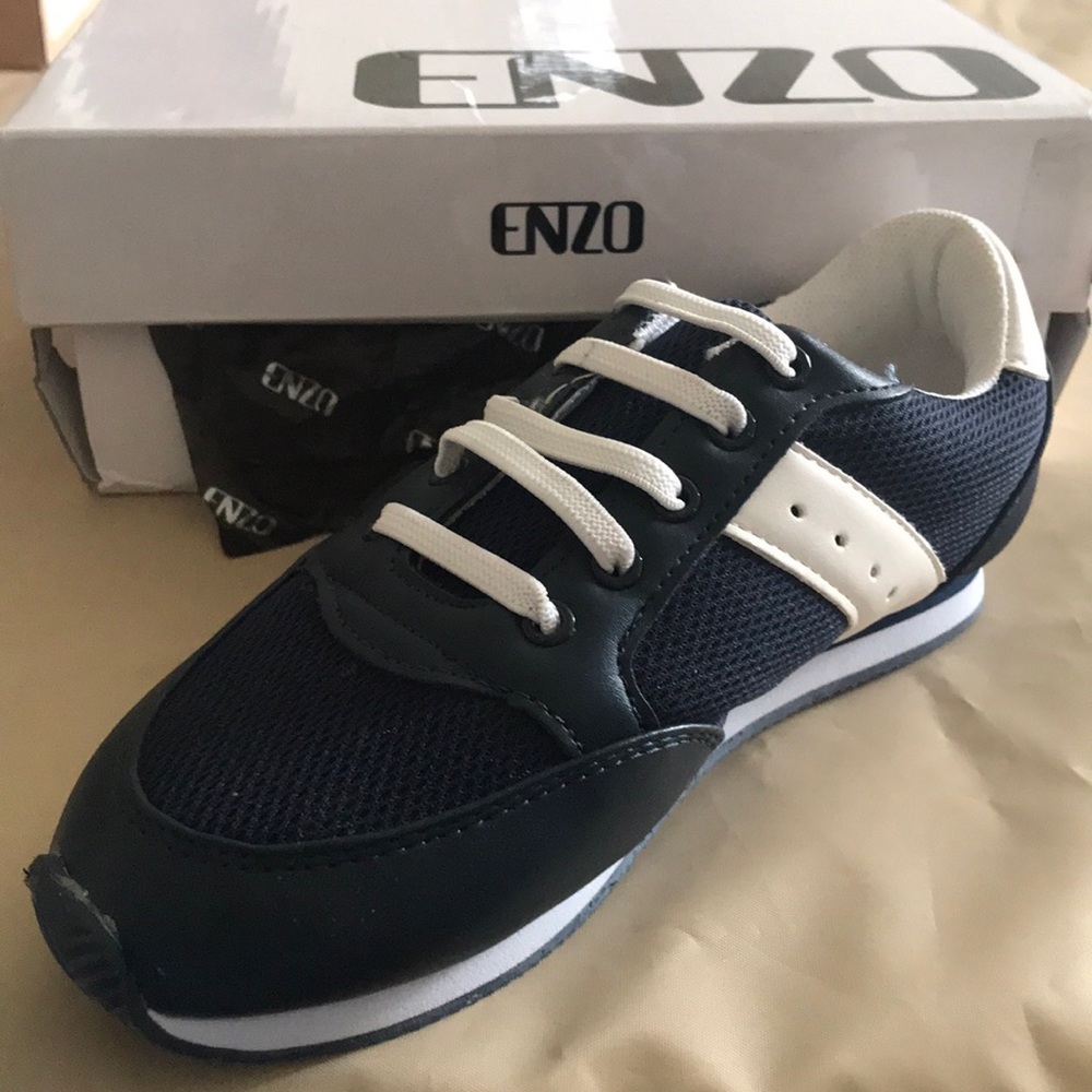 Enzo - Picture 3 of 5